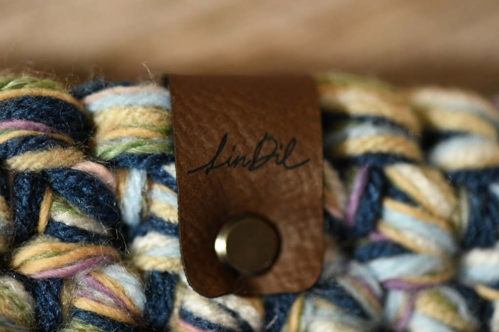Barn Yarn crochet tote bag